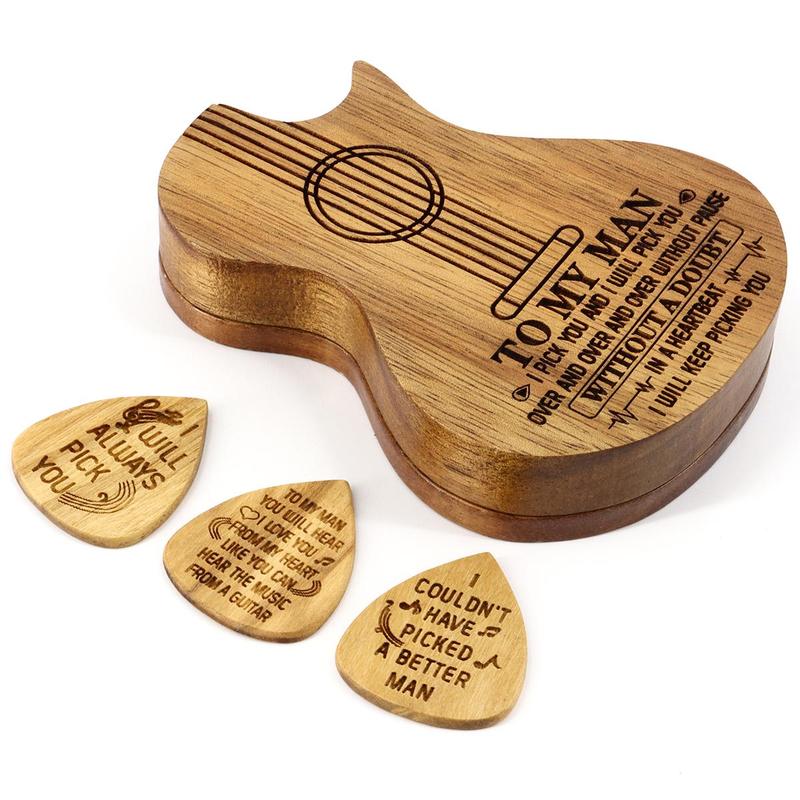 Wooden Engraved Pattern Guitar Pick Box, Including 3 Counts Guitar Pick, Portable Music Accessories for Guitar