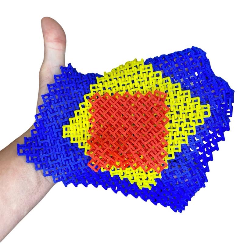 Vibrant 3D Printed Chainmail: Sensory & Fidget Marvels in Small, Medium, and Large