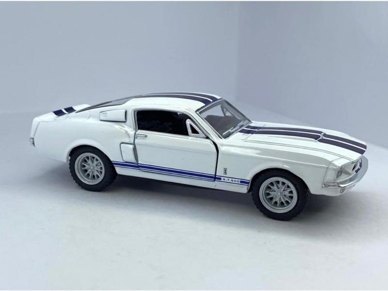 KiNSMART 1967 Ford Shelby Mustang GT500 White 1:38 Scale 5 Inch Die Cast Model Toy Race Car w Pullback Action Modelo de auto