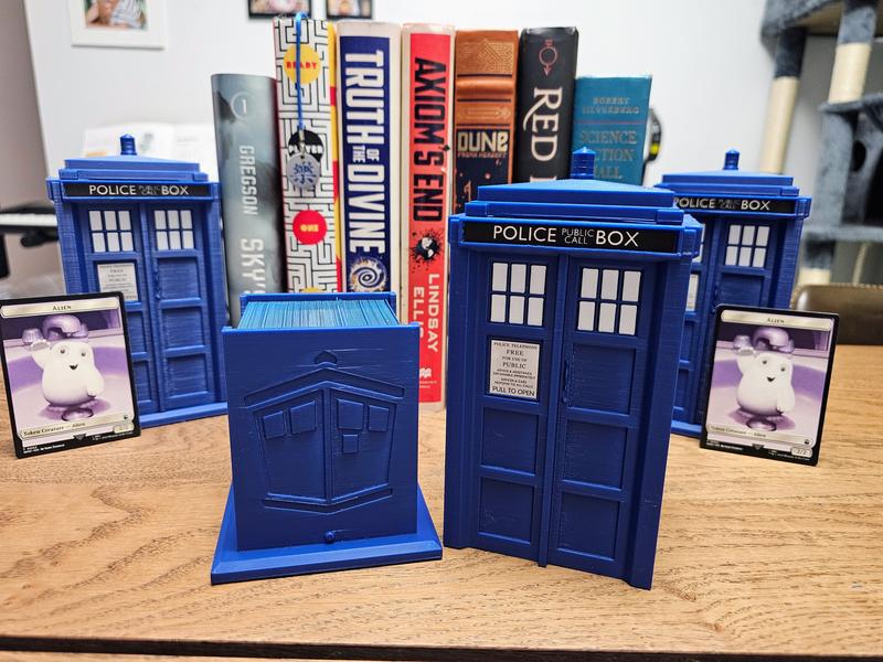 Tardis  Commander Deck Box - Perfect for Collectors and Enthusiasts