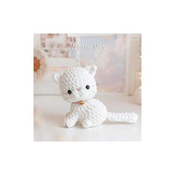 Sitting Baby Cat low sew crochet, kitten amigurumi, black and white, calico, tabby, Siamese cat