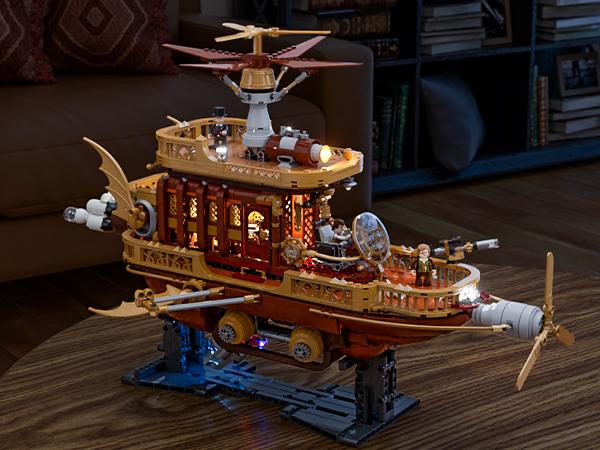 FUNWHOLE “Light Catcher”Steampunk Airship - 1641 PCS  Construction Building Model Relief Toys Gift Set for for Boys and Girls age 18+ buildingbrickset