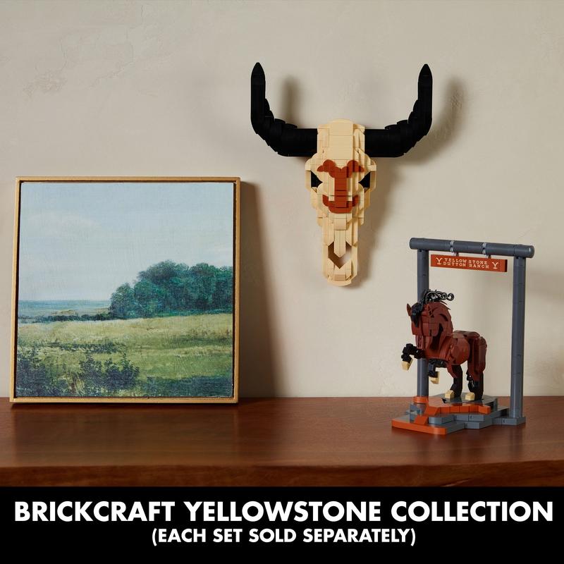 Yellowstone Stallion Horse Brick Building Set