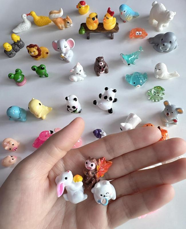 CasaTena Mini Resin Animals Figures Set 100 Pcs for Miniature Garden Decor - Slime Charm for Craft - Tiny Resin Animals