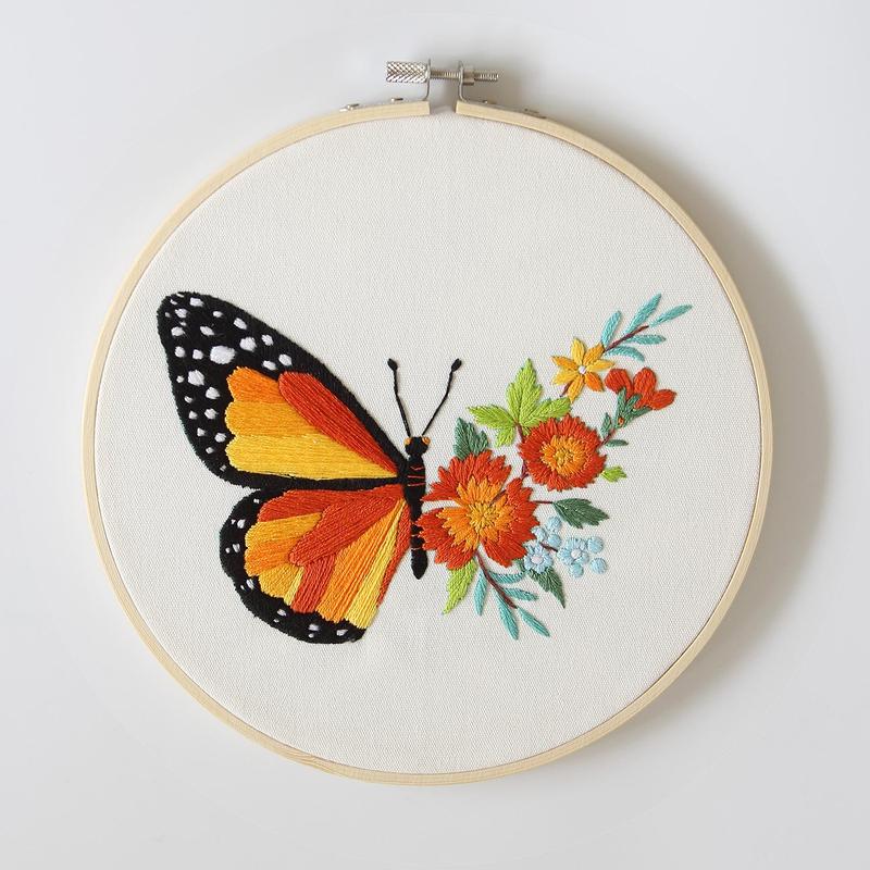 Butterfly Floral Pattern DIY Embroidery Kit, 1 Set DIY Embroidery Material Pack, Including 4 Counts Embroidery Fabric & 2 Counts Embroidery Hoop & 1 Count Threader & 12pcs Needle