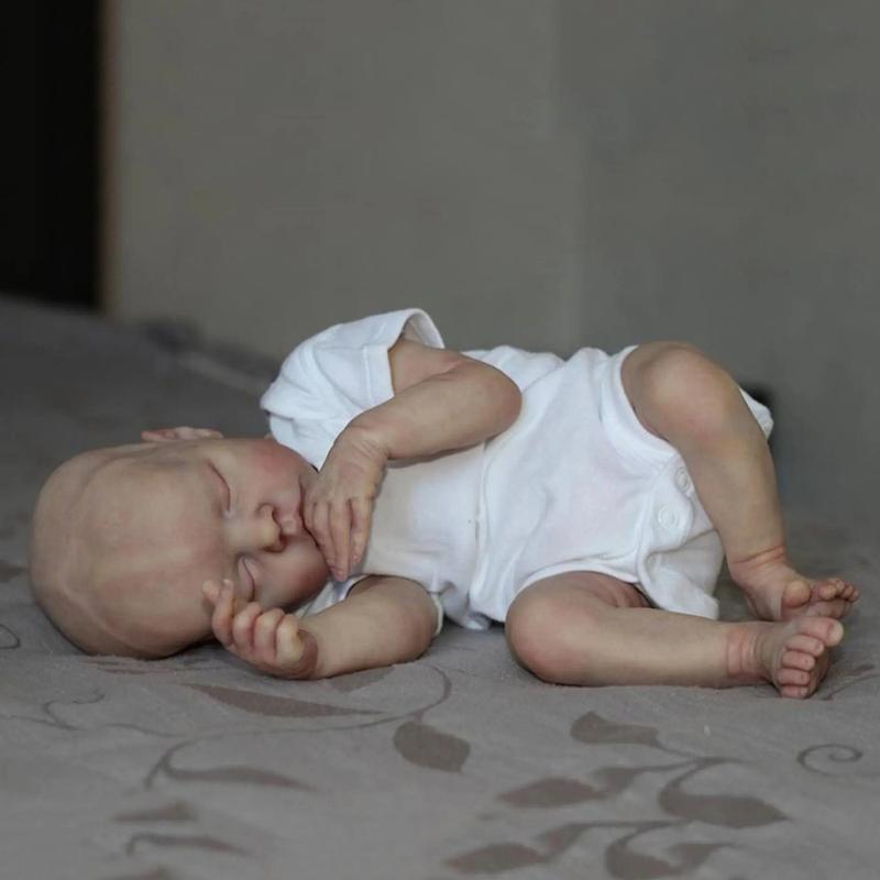 45cm Realistic Reborn Baby Doll - Soft Vinyl Body, 3D-Paint Skin with Visible Veins, Newborn Girl Toy, Lovely Kids Christmas Gift for Halloween