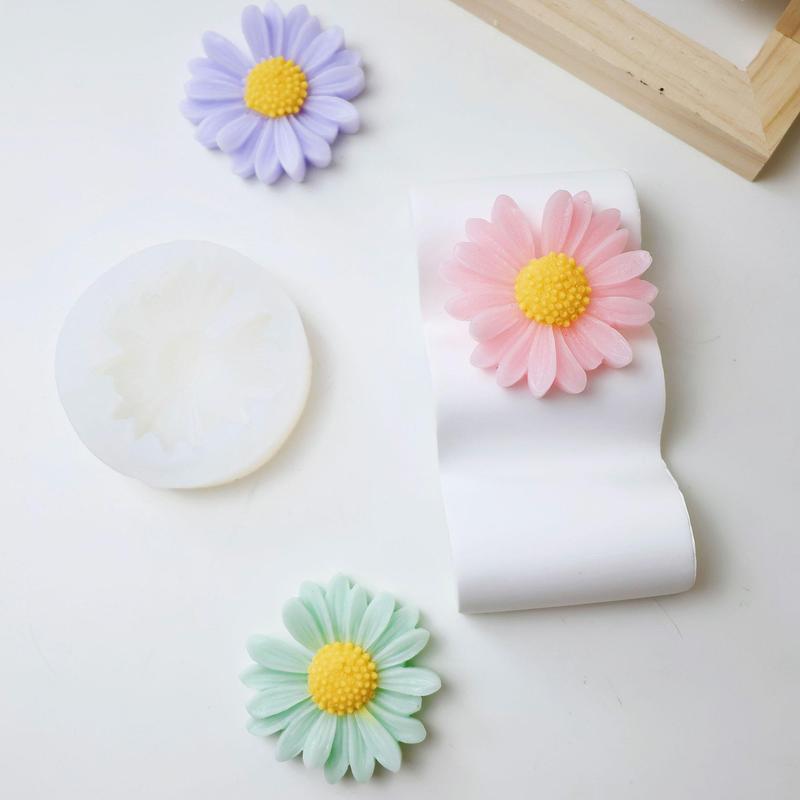 Daisy Shaped Silicone Mold, DIY Candle Making Mold, Car Mounted Aromatherapy Gypsum Making Mold, DIY Resin Mold, Handmade Drip Glue Mold