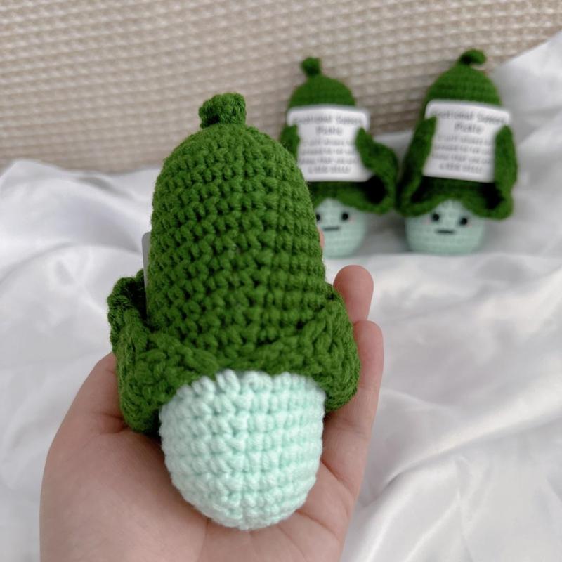 Cucumbers Design Crochet Kit, 1 Set DIY Cute Knitted Toy Materials Pack Kit, Desktop Decoration Crochet Doll Gift