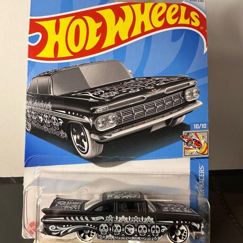 Hot Wheels Treasure Hunt lineup - Classic & Novelty Toy Vehicles