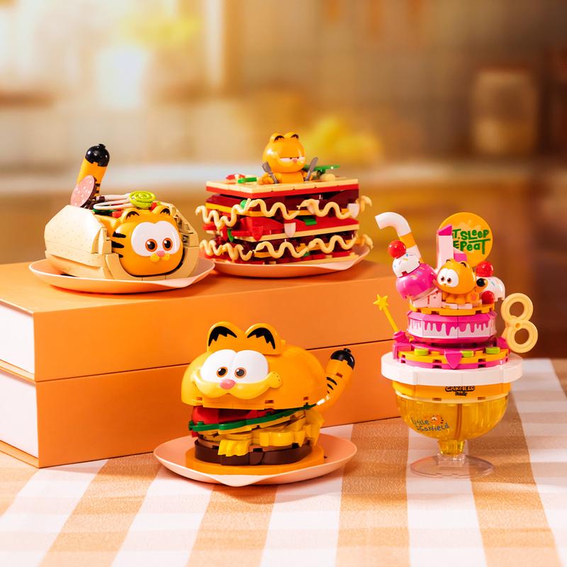 PANTASY Garfield Ultimate Taco Building Kit Foodie Series Taco Model with Garfield Figures Retro Cartoon Style Desktop Ornament Perfect Gift for Garfield Fans