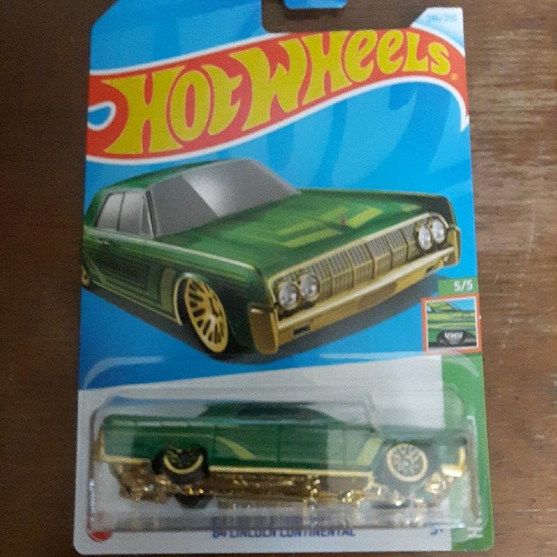 Hotwheels Diecast Lincoln Continental DG Exclusive