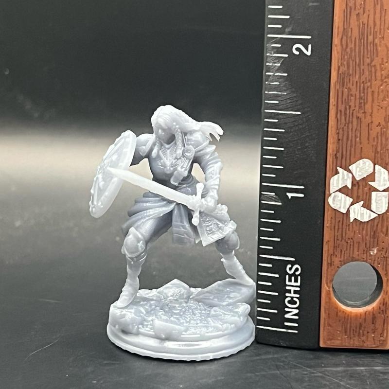 Human Veteran Fighter - Jorjie of Hvirna | Unassembled | 32MM | D&D | DND | Tabletop