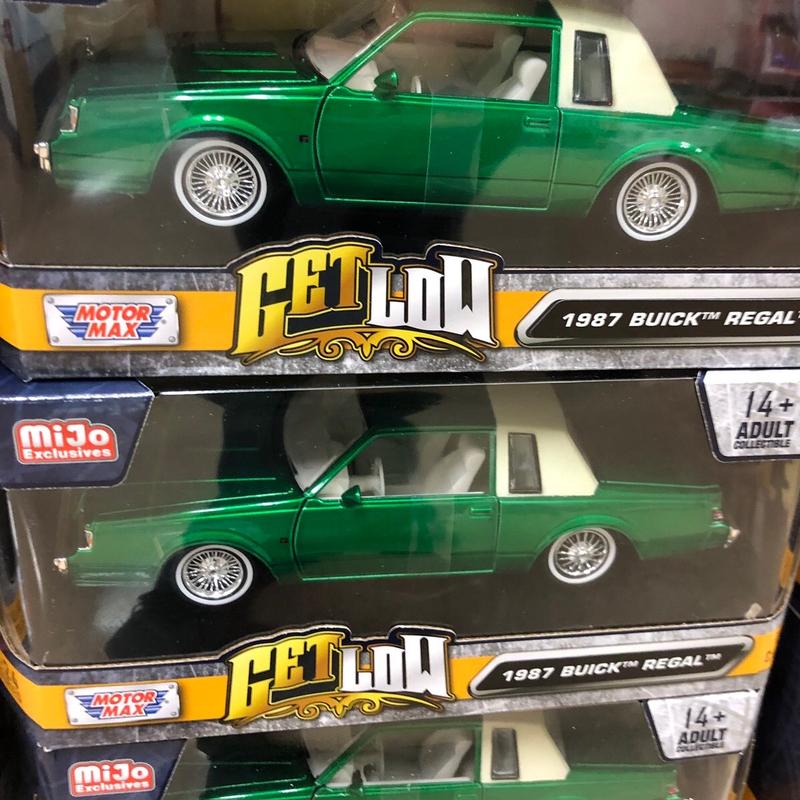 Motormax 1:24 Buick Regal Get Low Green Diecast Model Car