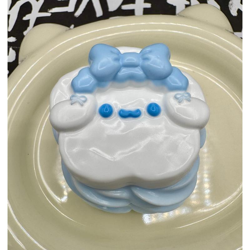 Cinnamaroll star macaron light blue