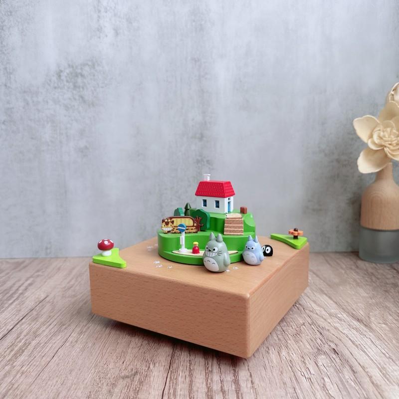 Christmas Gift Wooden Music Box Wind Up Cartoon Musical Boxes Totoro Ornaments Home Decor