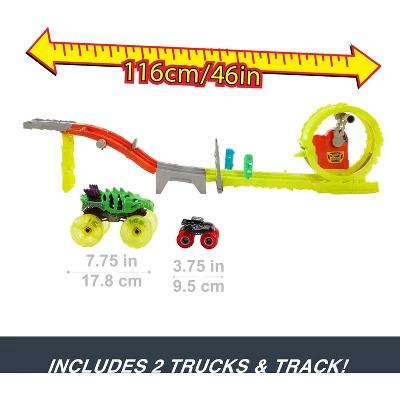 Hot Wheels Monster Trucks Power Smashers Charge & Chase Challenge Track Set