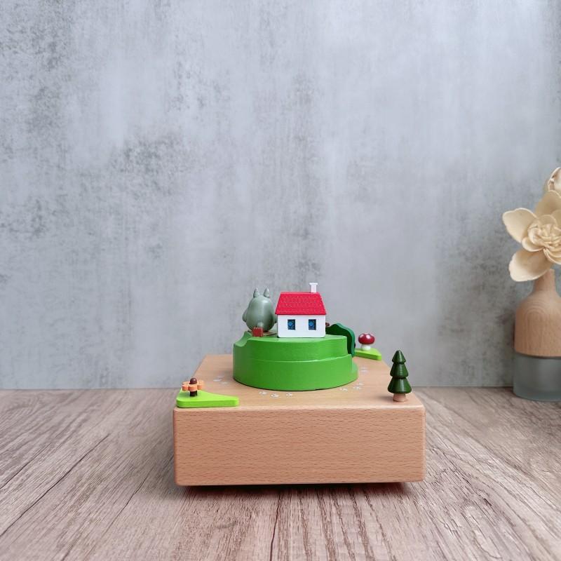 Christmas Gift Wooden Music Box Wind Up Cartoon Musical Boxes Totoro Ornaments Home Decor