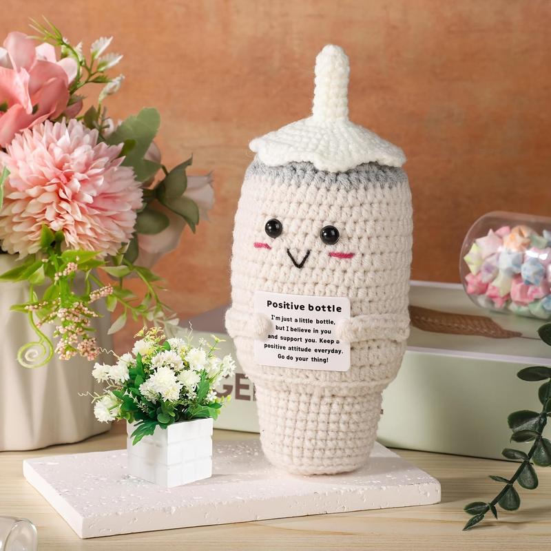 Cute Positive Knitted Doll, 5.91 Inch Cute Yarn Tumbler Cup Toy Holding Encouragement Card, Creative Positive Crochet Toy for Inspirational Gift, Christmas Gift