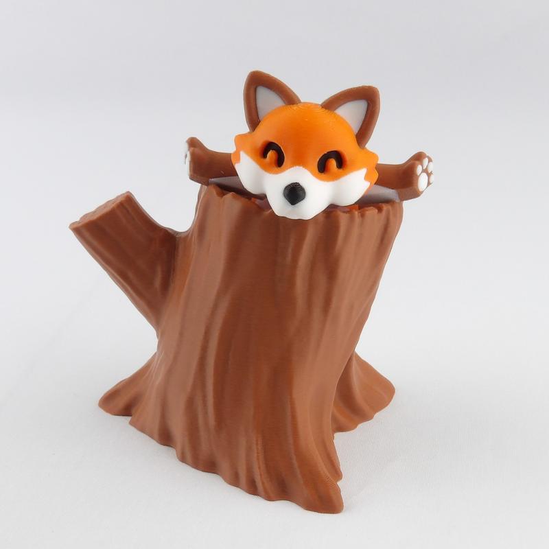 Colorful Articulated Fox Desk Buddy - 3D Printed Fidget Toy for Stress Relief!