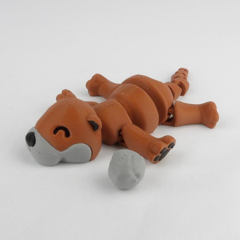 Colorful Articulated Otter Desk Buddy - 3D Printed Fidget Toy for Stress Relief!